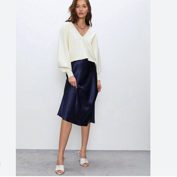 Aritzia Wilfred Only Slip Satin Midi Skirt Navy Blue Size 6 - Picture 2 of 7